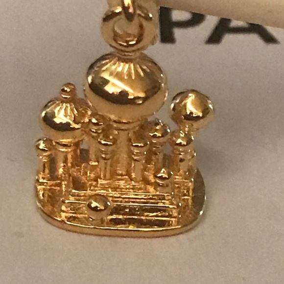 Pandora castle charm - Picture 3 of 7